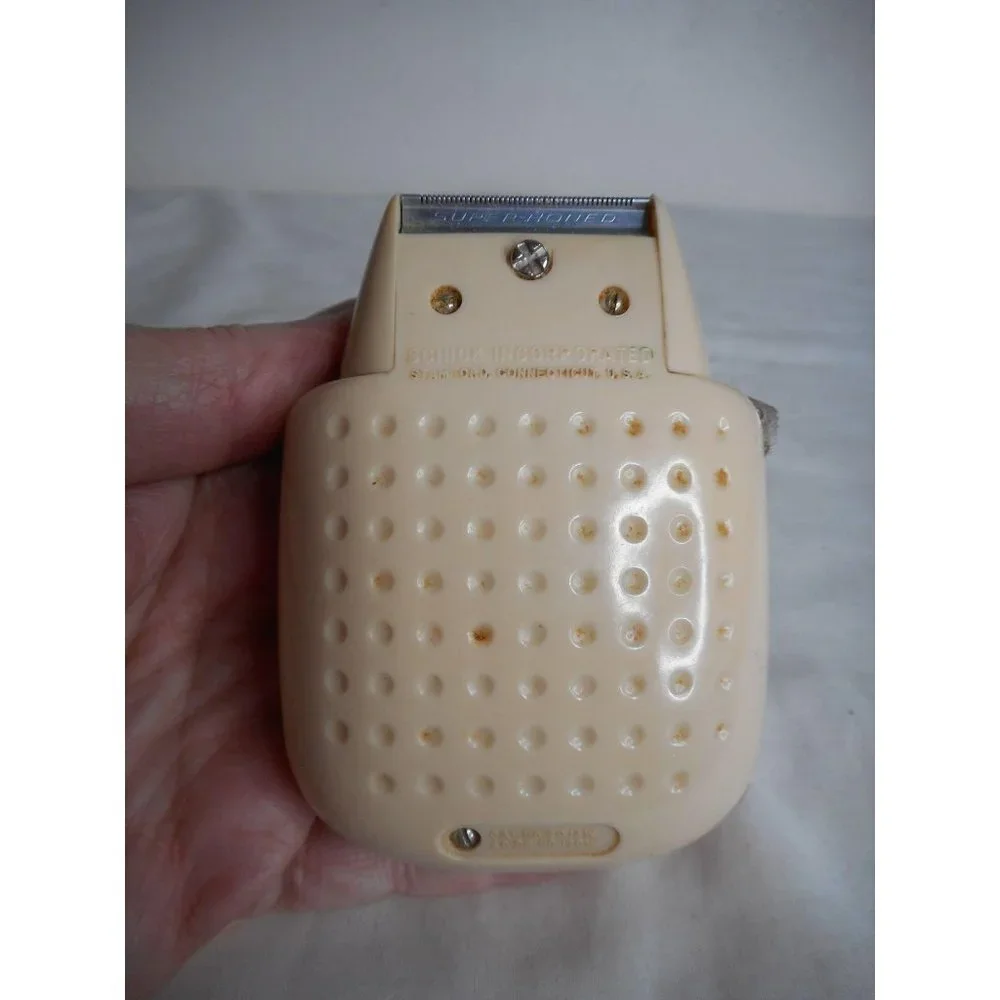 Vintage Schick Super Honed Electric Razor in case